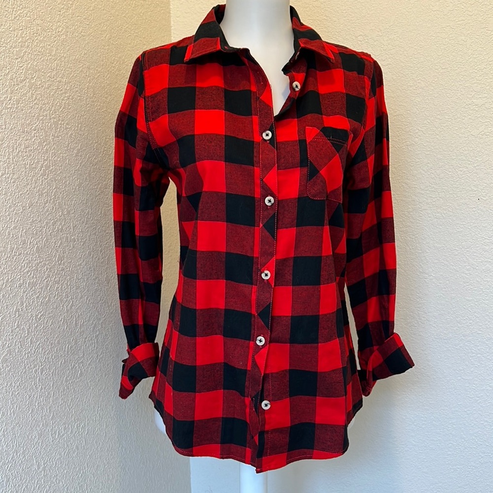 Brand new! Fits like a ladies small. Plaid shirt